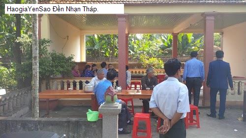 den nhan thap.