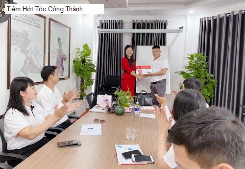 tiem hot toc cong thanh