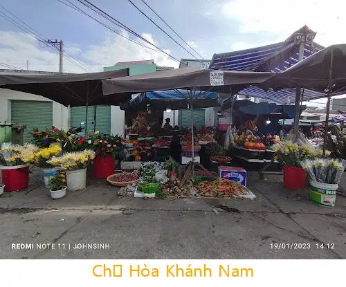 Hoa Khanh Nam Market